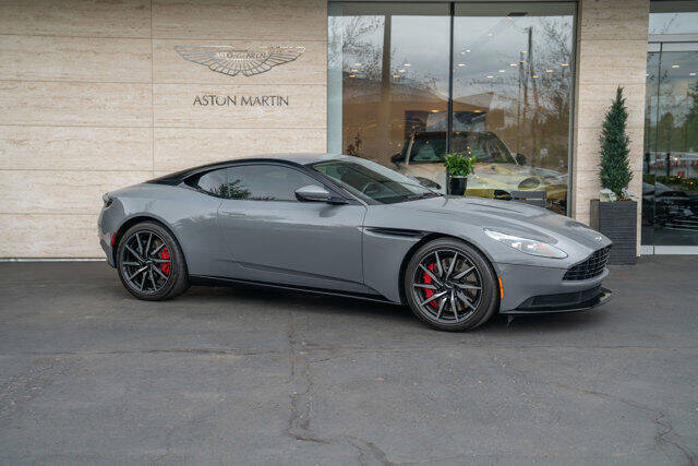 2018 Aston Martin DB11 52