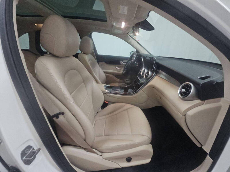 2021 Mercedes-Benz GLC GLC 300