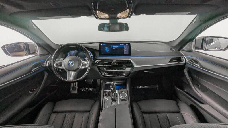 2022 BMW 5 Series 530e