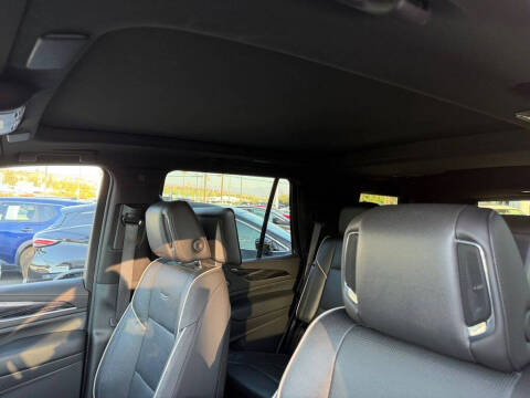 2023 Cadillac Escalade Sport