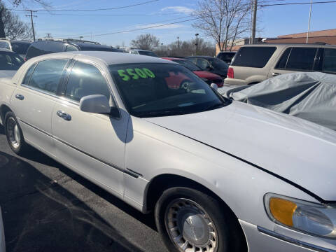 2000 Lincoln Town Car Executive