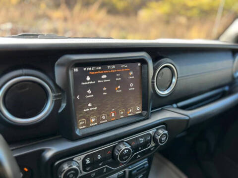 2022 Jeep Gladiator Overland