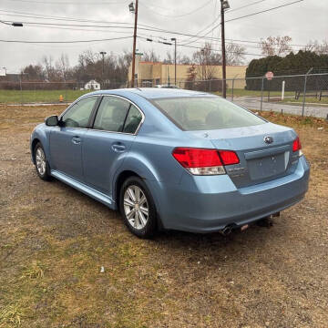 2010 Subaru Legacy 2.5i Premium