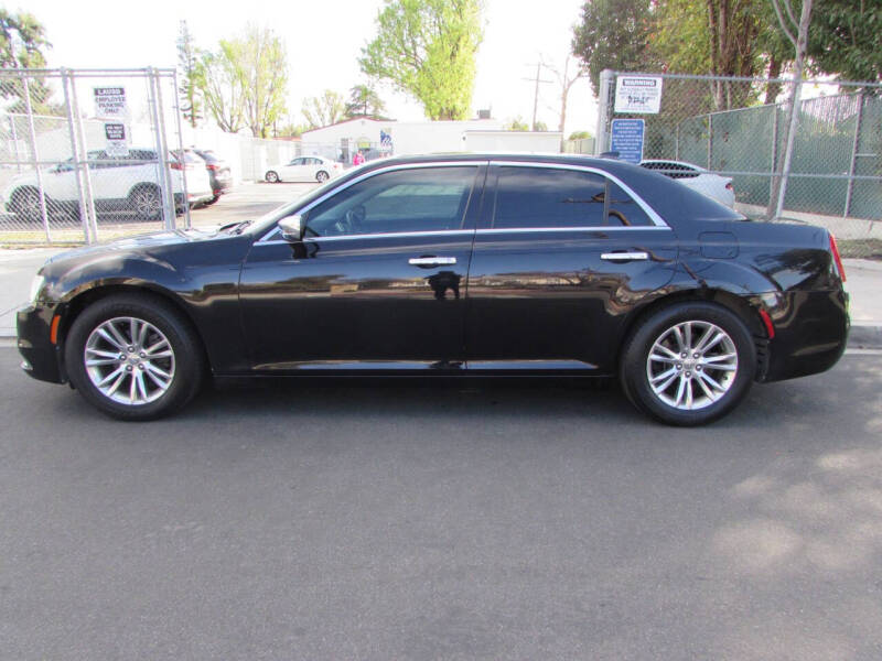 2016 Chrysler 300 C