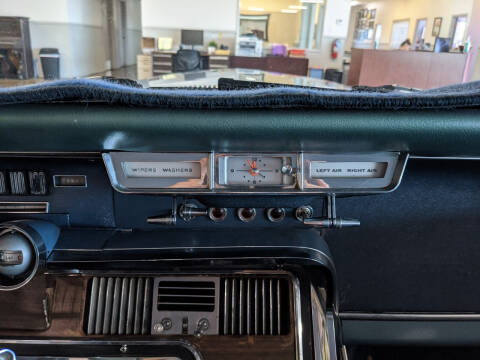 1964 Ford Thunderbird