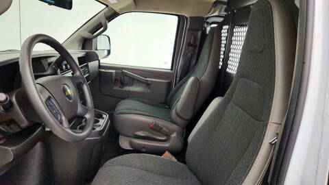2025 Chevrolet Express 2500