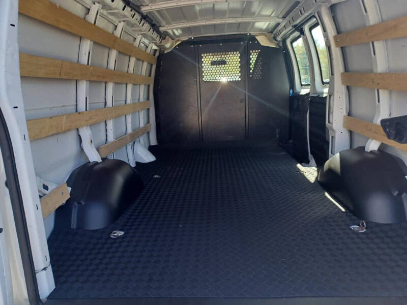 2024 GMC Savana 2500