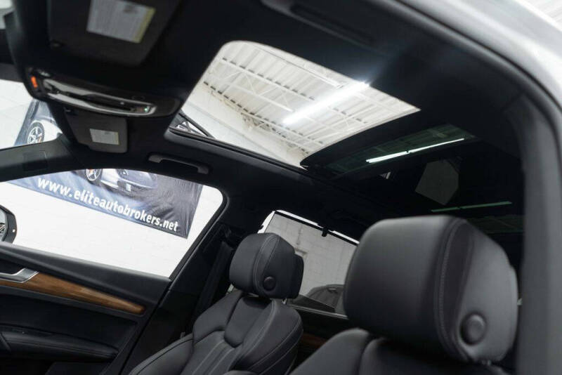 2024 Audi Q5 e quattro S line Prestg 55 TFSI