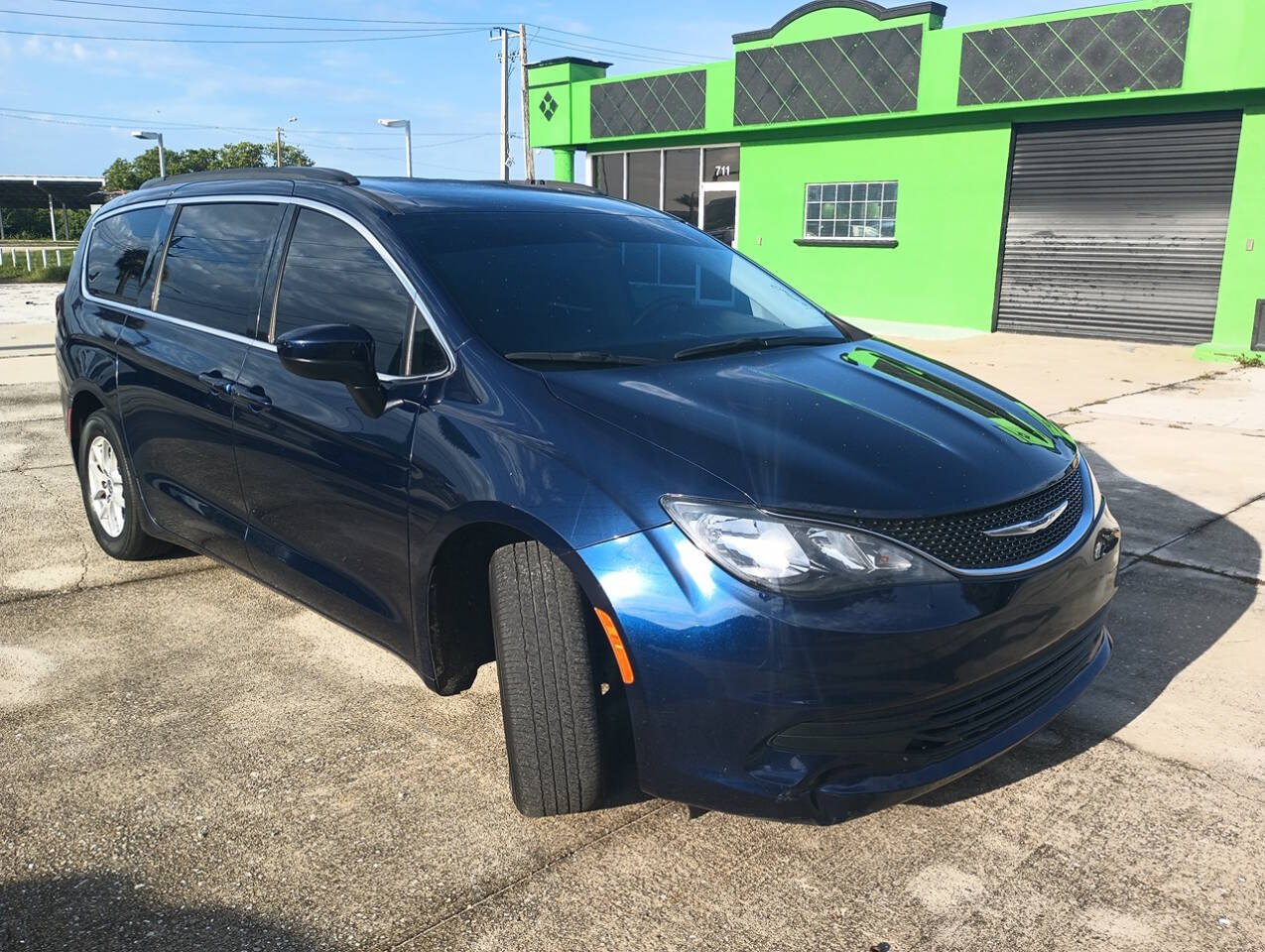 2020 Chrysler Voyager for sale at Auto Outlet Of Manatee in Palmetto, FL