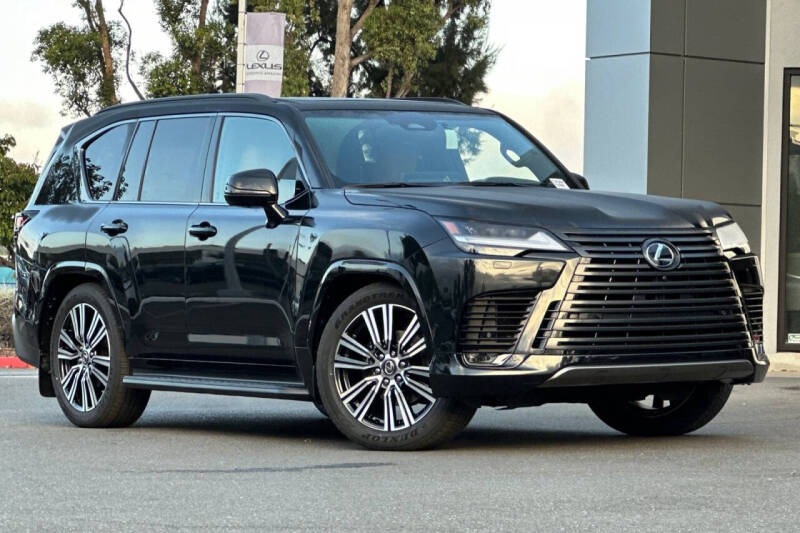 2025 Lexus LX 700h Luxury