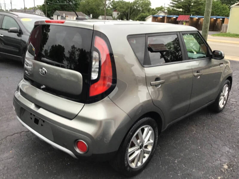 2017 Kia Soul +