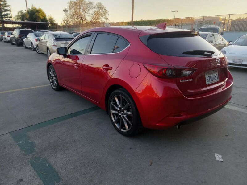 2018 Mazda MAZDA3 Touring