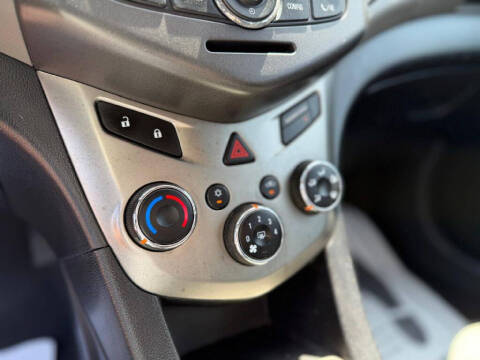 2013 Chevrolet Sonic LT Manual