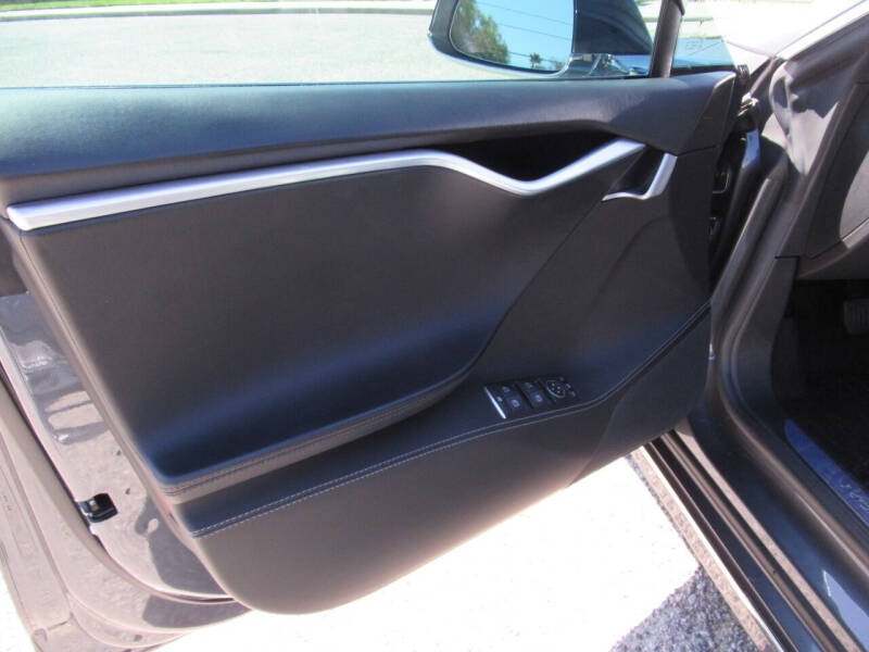 2017 Tesla Model S 75D