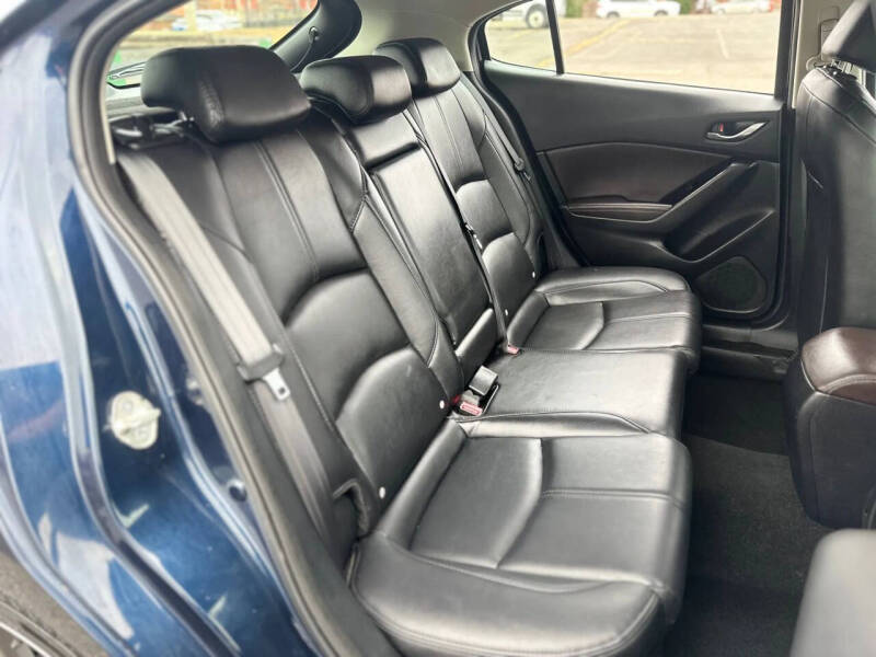 2018 Mazda MAZDA3 Touring