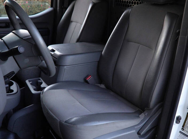 2020 Nissan NV 2500 HD SV