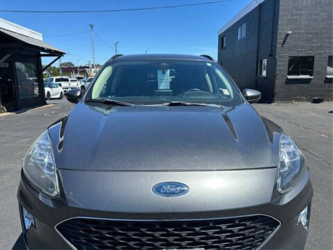 2020 Ford Escape Titanium