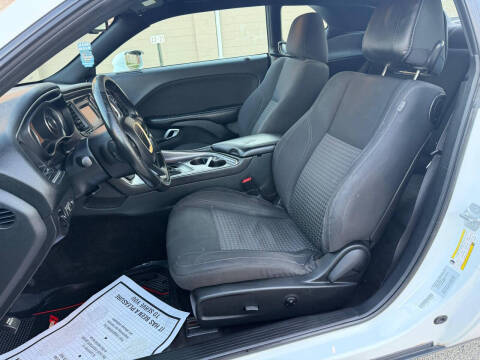 2015 Dodge Challenger SXT