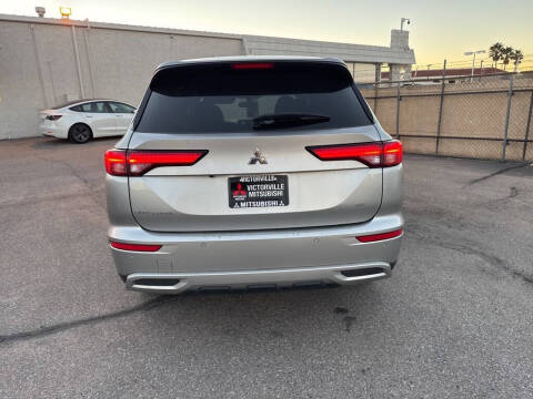 2024 Mitsubishi Outlander SE