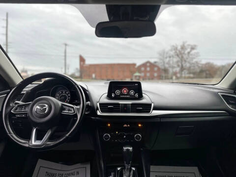 2018 Mazda MAZDA3 Touring