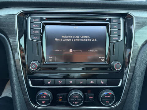 2018 Volkswagen Passat 2.0T SE