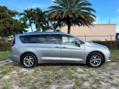 2017 Chrysler Pacifica Limited