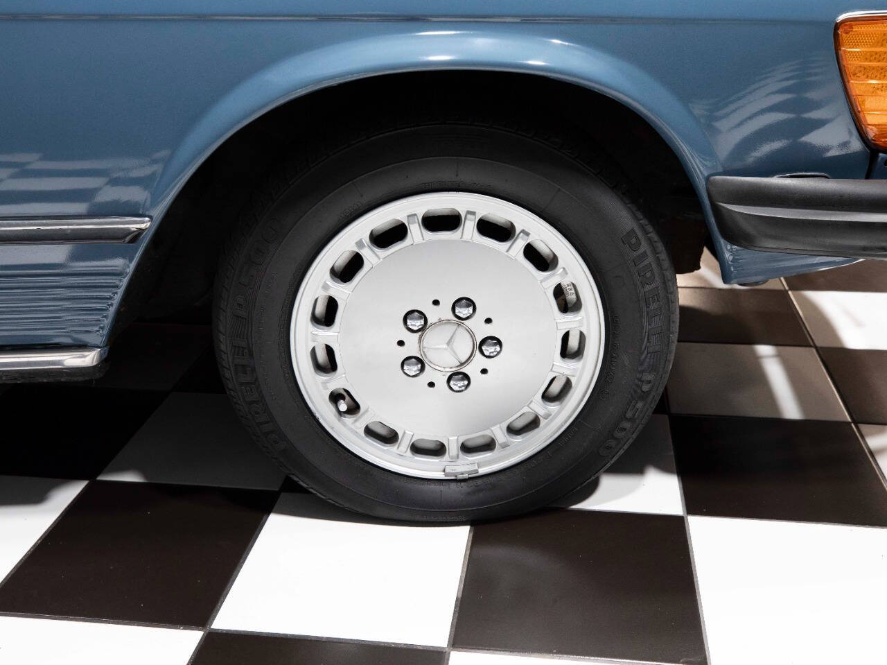 1977 Mercedes-Benz 450 SL 23
