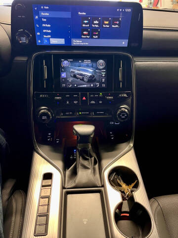 2024 Lexus LX 600 F SPORT Handling