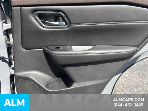 2022 Nissan Rogue SL