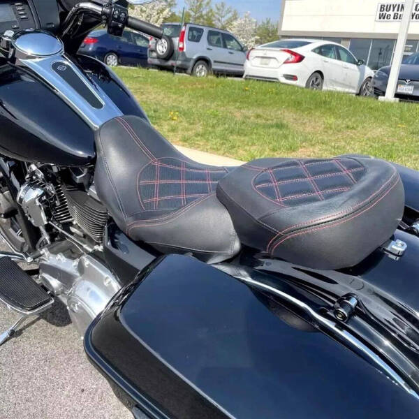 2019 Harley-Davidson FLHT Electra Glide Stan