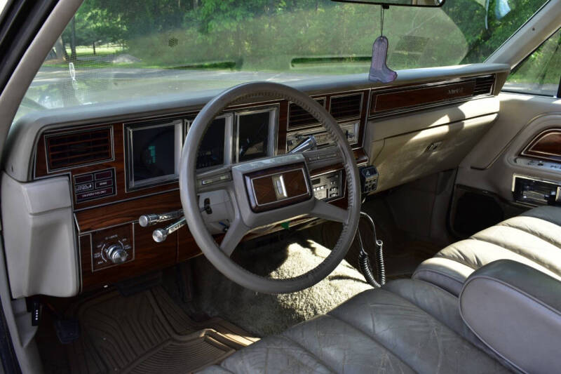 1981 Lincoln Mark VI