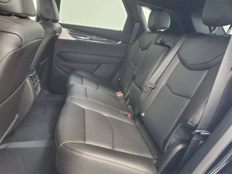 2025 Cadillac XT5 Sport