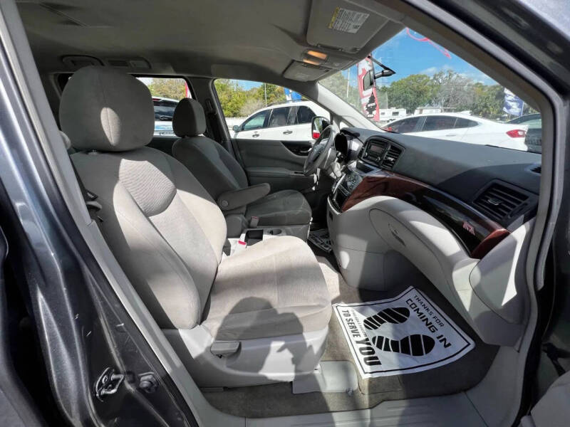 2015 Nissan Quest