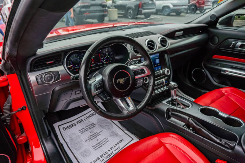 2022 Ford Mustang EcoBoost