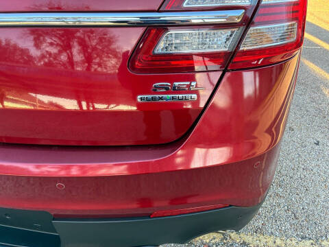 2015 Ford Taurus SEL