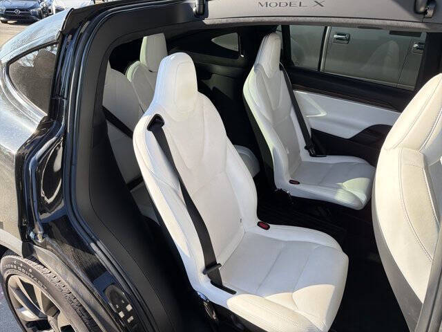 2023 Tesla Model X Standard Range