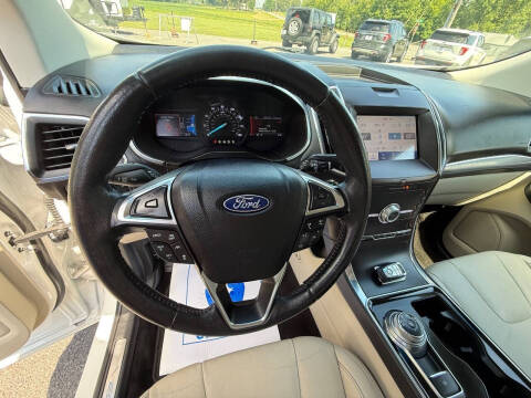 2020 Ford Edge Titanium