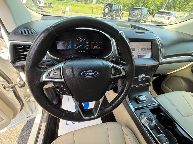 2020 Ford Edge Titanium