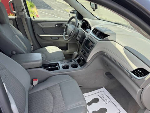 2017 Chevrolet Traverse LS