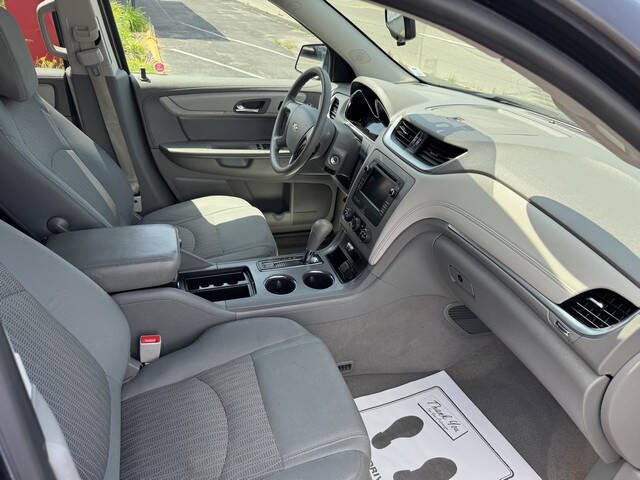 2017 Chevrolet Traverse LS