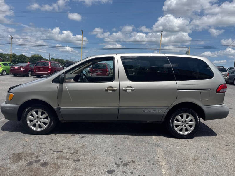 2001 Toyota Sienna CE