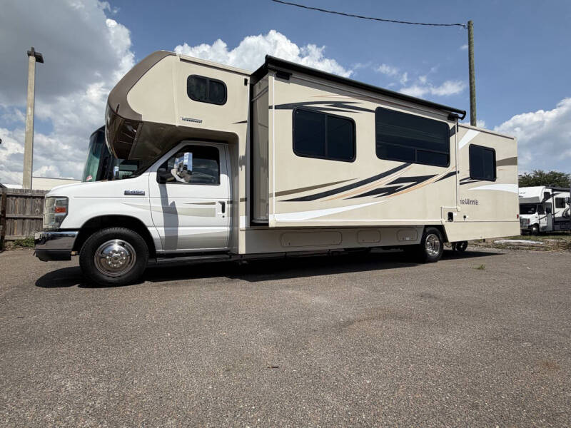 2017 Winnebago Minnie Winnie