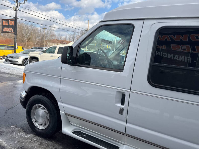 2003 Ford E-Series E-150