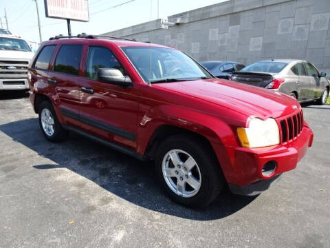 2005 Jeep Grand Cherokee for sale at DONNY MILLS AUTO SALES in Largo FL