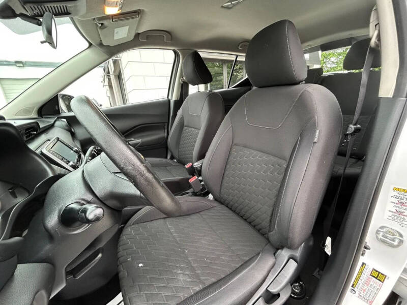 2021 Nissan Kicks S