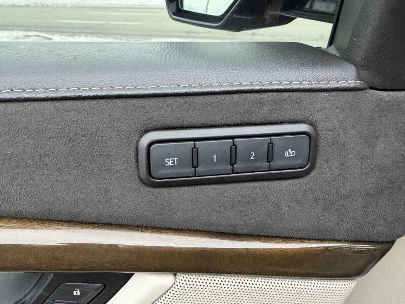 2020 Cadillac Escalade Premium Luxury