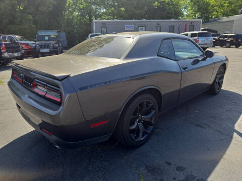 2017 Dodge Challenger SXT