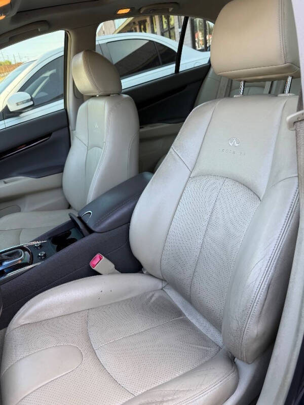 2011 Infiniti G37 Sedan Journey