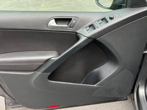 2016 Volkswagen Tiguan 2.0T S 4Motion