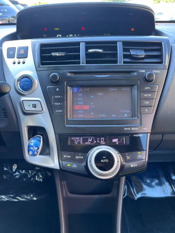 2012 Toyota Prius v Three